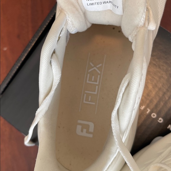 Golf shoes by Foot Joy in size 8M. - Picture 6 of 8